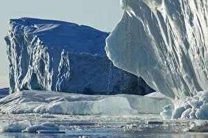 Iceberg Gallery: Greenland, Ilulissat, Massive icebergs