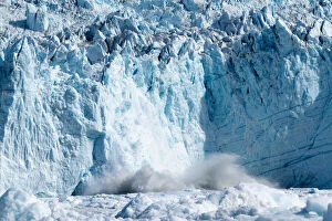 Iceberg Gallery: Greenland, Ilulissat, Massive icebergs calving