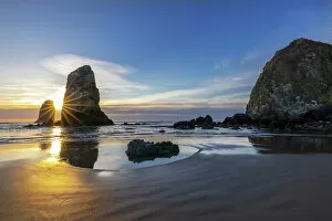 Oregon Gallery: Haystack Rock Pinnacles at low tide in Cannon Beach