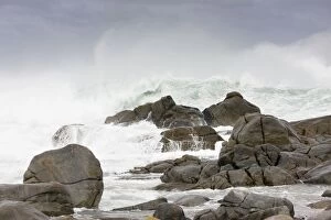Images Dated 14th August 2012: Heavy Waves and Surf - on granite rocks. west