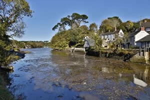 Images Dated 27th October 2012: Helford Village and River - Cornwall - UK
