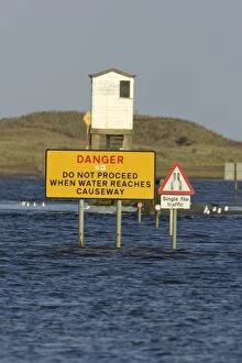 Images Dated 14th October 2007: Holy Island causeway - at high tide, showing refuge station, Lindisfarne National Nature Reserve