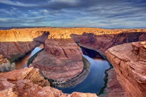 Bend Gallery: Horseshoe bend on the Colrado River at sunrise