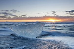 Images Dated 18th February 2016: Ice on the beach
