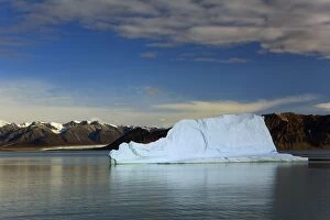 Images Dated 19th August 2013: Iceberg floating icebergs in arctic ocean