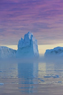 Barren Gallery: Iceberg at sunset - Ilulissat Icefjord - Greenland