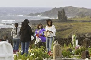 Islanders in the cemetery (on All SaintsOA┬áDay)