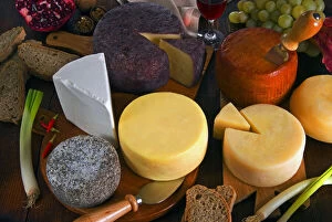Images Dated 6th May 2009: Italy, Tuscany, food, tuscan cheeses, traditional