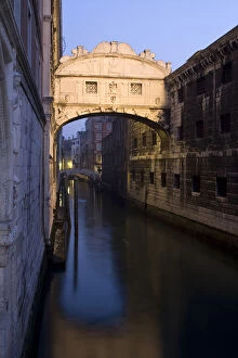 Images Dated 31st March 2009: Italy, Venice. The Bridge of Sighs lit at