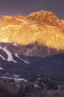 Italy, Venitia, Cortina D'Ampezzo, Dawn