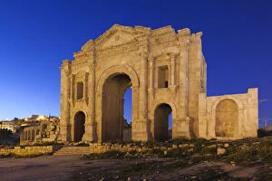 Archway Gallery: Jordan, Jerash, Roman-era city ruins, Hadrians