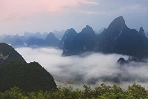 Images Dated 28th October 2011: Karst hills in morning mist, Li River area