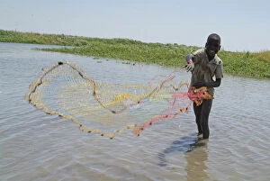 Child Gallery: Kodok, Nile river, fishing