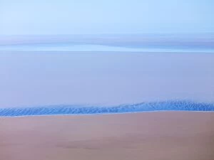 Images Dated 25th April 2009: Lake Eyre north South Australia. 2009 flood