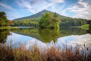 Lake reflections, Peaks Of Otter, Blue Ridge Parkway, Smoky Mountains, USA. Date: 04-10-2018