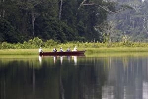 Lake Sandoval - tourists in boat