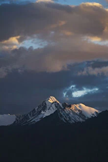 Images Dated 16th May 2011: Landscape of Stok mountain range, Ladakh