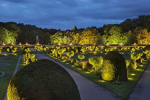 Images Dated 27th March 2013: Lighted Garden of Diane de Poitiers at Chateau