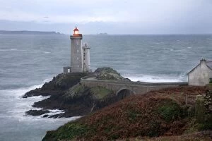 Images Dated 1st December 2006: Lighthouse Du Minou - Brittany - France
