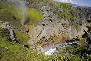 Limestone outcrops on cliffs Limestone outcrops on cliffs
