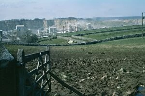 Images Dated 27th May 2005: Limestone Quarry Nr. Buxton Derbyshire, UK