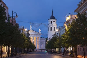 Baltic Gallery: Lithuania, Vilnius, Vilnius Cathedral, evening