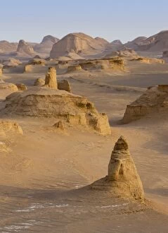 Images Dated 20th October 2007: Lut Desert (Dasht-e Lut) Iran
