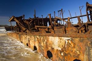 Images Dated 27th September 2008: Maheno ship wreck - wreck of the famous Maheno stranded on the eastern beach of Fraser Island