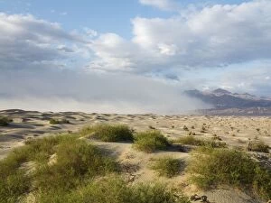 Images Dated 25th March 2012: Mesquite Flat Sand Dunes and Grapevine Mountains