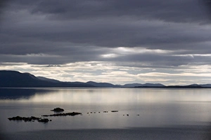 Images Dated 16th July 2006: Midnight sun at Lake Tornetrask