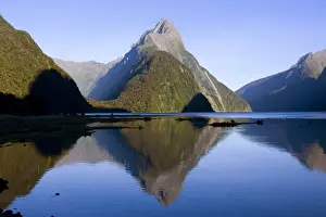New Zealand Prints: Milford Sound landmark Mitre Peak