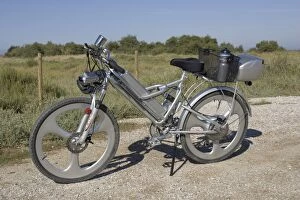 Images Dated 15th September 2005: Modern electric bicycle with strong but lightweight frame, solid wheels, disk brakes