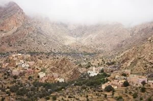 Images Dated 6th February 2007: Morocco - The village of Tagoudiche high above