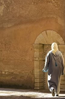 Morocco - Woman in the Medina (= the original Arab