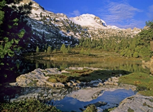 Images Dated 8th March 2007: Mountain lake Mountains reflecting in Lago Verde Fennes Alp, National Park Fennes-Praga