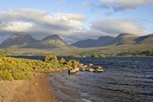 Images Dated 5th June 2007: Mountain scenery - view from the shores of Loch Lurgainn towards Cul Beag