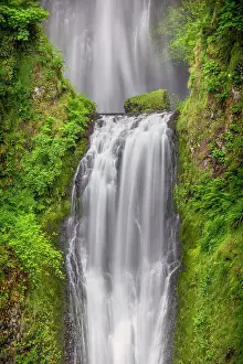 Falls Prints: Multnomah Falls, Columbia River Gorge, Oregon Date: 18-06-2013