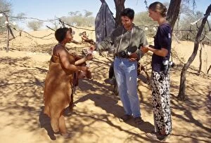 Bushmen Gallery: Namibia - tourists with bushmen