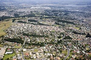 Images Dated 31st January 2007: New Zealand - aerial of Auckland suburbs near airport, North Island