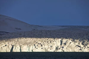 Stormy Gallery: Norway, Svalbard, Nordaustlandet, Setting