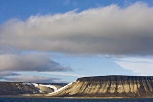Barren Gallery: Norway, Svalbard, Nordaustlandet, Storm