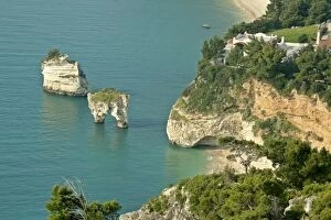 Images Dated 7th May 2006: Ocean view from view point at Testa Gargano along coastline and the Mediterranean Sea Gargano