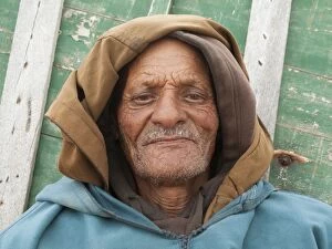 Images Dated 9th October 2010: Old Fisherman - Oualidia