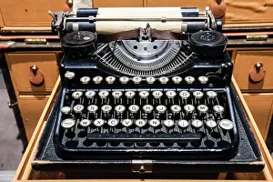 Old French typewriter. Date: 15-12-2017