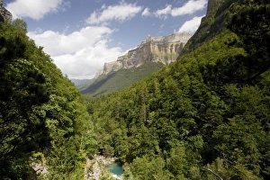 Images Dated 16th June 2006: Ordesa National Park, Spanish Pyrenees. Glaciated area. Spain