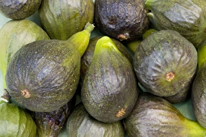 Images Dated 31st July 2007: Organic figs (Ficus carica) grown and picked in Dorset, summer 2007