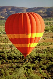 Outback hot air ballooning. Alice Springs, Northern