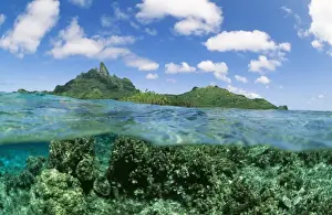 Marine Prints: Pacific KA 326 Coral reef and Volcanoes split level shot