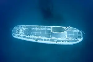 Maui Prints: Passanger Submarine - passes the Carthaginian Wreck - Lahaina - Maui