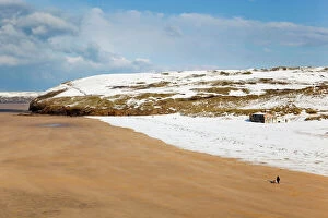 Images Dated 27th November 2010: Perranporth - beach in snow - Cornwall - UK